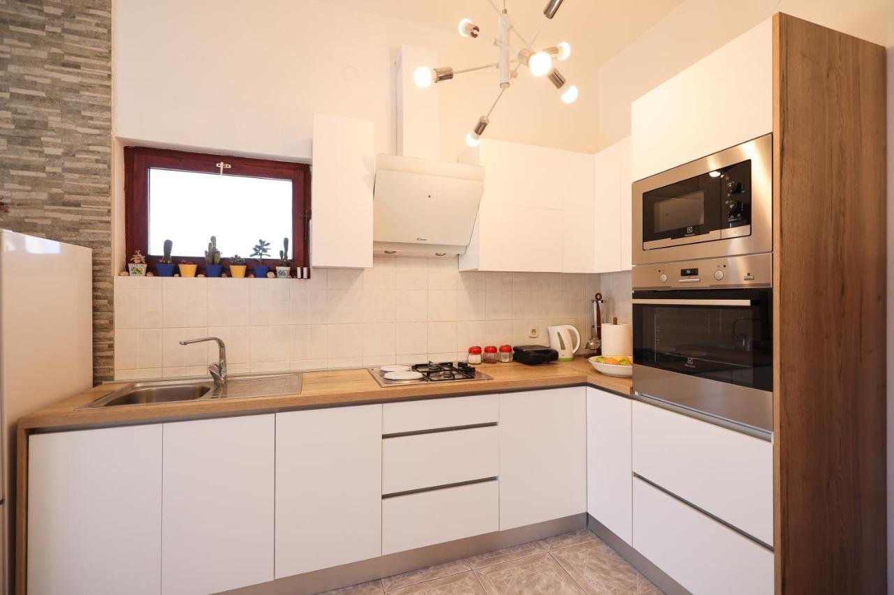 Apartments Marta Verunić Kültér fotó
